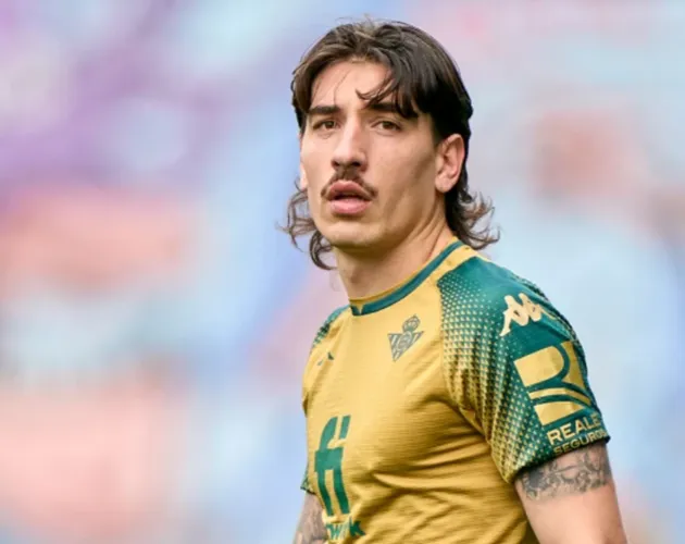 Arsenal legend Robert Pires reveals he advised Hector Bellerin to join Real Betis - Bóng Đá