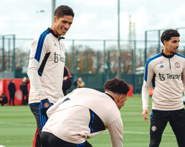 Hình ảnh khiến CĐV Man Utd phấn khích trên sân tập - Bóng Đá