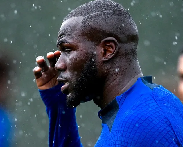 Sterling khiến Koulibaly chới với - Bóng Đá