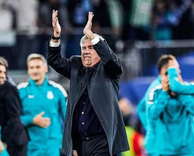 HLV Carlo Ancelotti bật khóc - Bóng Đá