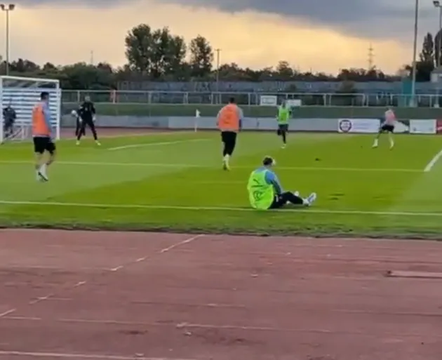 Darwin Nunez savagely trolled as ‘modern day Andy Carroll’ after shocking shot in Uruguay training goes viral - Bóng Đá