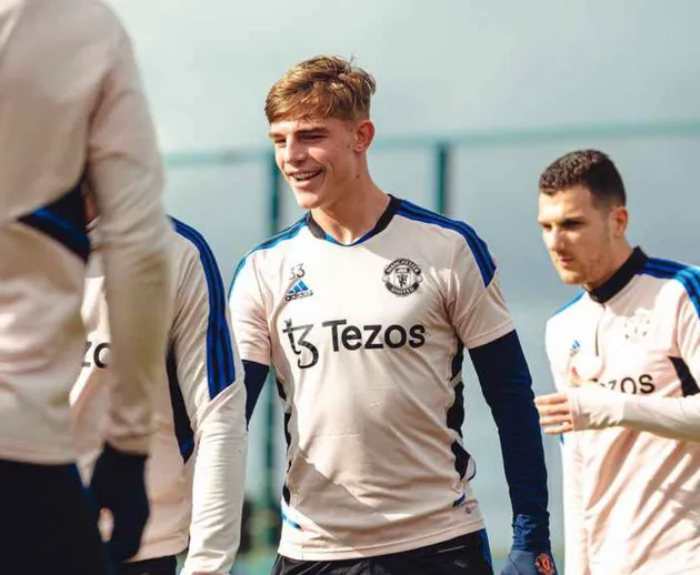 Hình ảnh khiến CĐV Man Utd phấn khích trên sân tập - Bóng Đá