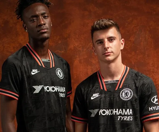 PHOTOS: Wolves, Chelsea, Spurs release new third jerseys - Bóng Đá