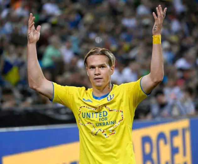 Arsenal have reportedly agreed a deal worth around £40m to sign Mykhaylo Mudryk - Bóng Đá