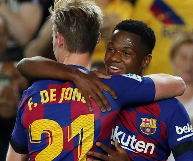 Barcelona 'are ordered to slash £177m from their wage bill with Man United targets Frenkie de Jong and Ansu Fati  - Bóng Đá