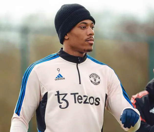 Hình ảnh khiến CĐV Man Utd phấn khích trên sân tập - Bóng Đá