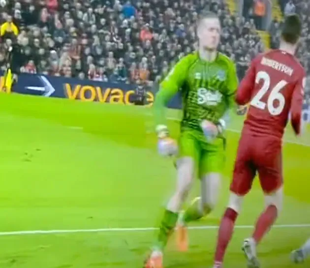 Robertson vs Pickford - Bóng Đá