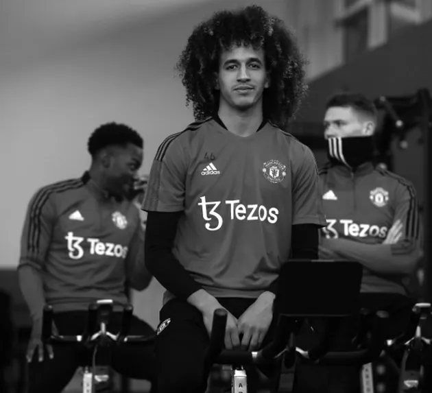 Ảnh cầu thủ Man Utd tập gym - Bóng Đá