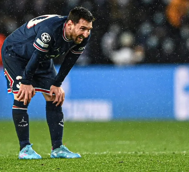 Messi matches record for most missed penalties in Champions League history - Bóng Đá