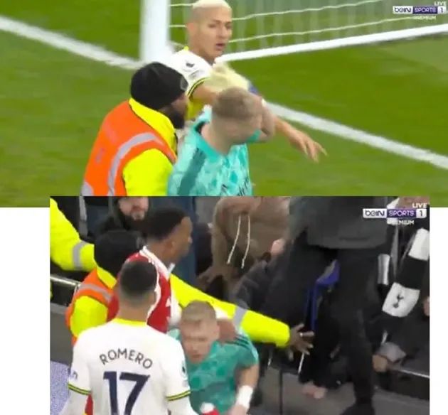 Arsenal star Aaron Ramsdale kicked by Tottenham supporter in North London Derby full-time chaos - Bóng Đá