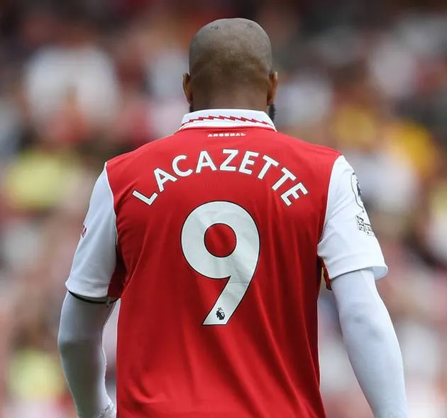 Official Lacazette - Bóng Đá