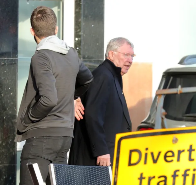 Sir Alex Ferguson and Man Utd hero Michael Carrick - Bóng Đá