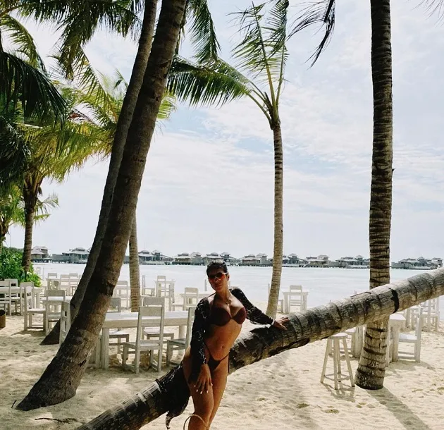 Balotelli and his girlfriend Francesca Monti: honeymoon in the Maldives. Photo - Bóng Đá