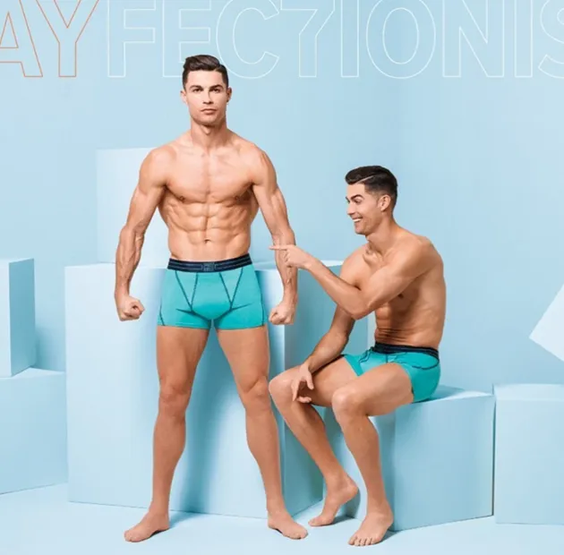 Cristiano Ronaldo poses in his underwear and shows off his toned physique to celebrate Father’s Day in Italy - Bóng Đá