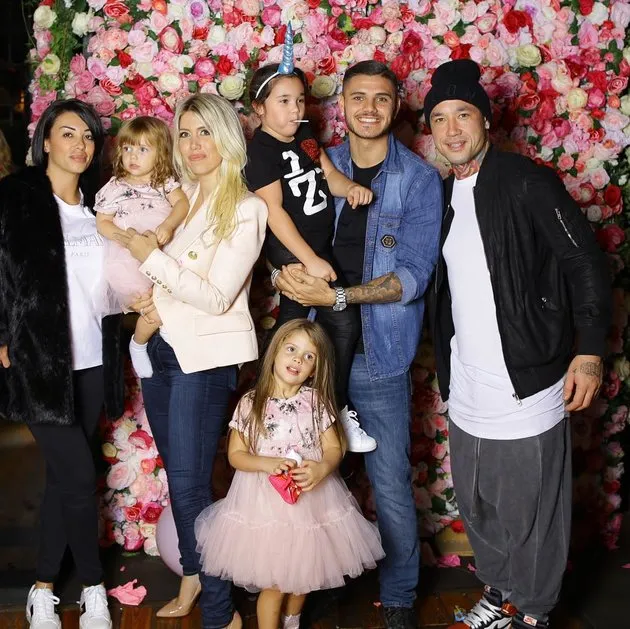 Dàn sao Inter hoá soái ca dự sinh nhật con gái của Icardi - Bóng Đá