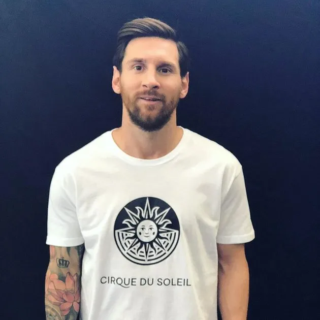 Không lên tuyển, Messi hội tụ đại gia đình - Bóng Đá