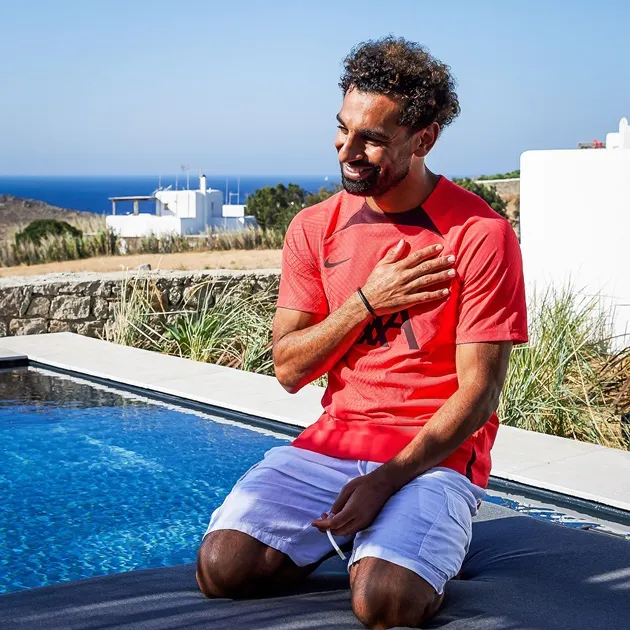 Mohamed Salah enjoys a sun-soaked holiday on the beaches of Greek island Mykonos - Bóng Đá