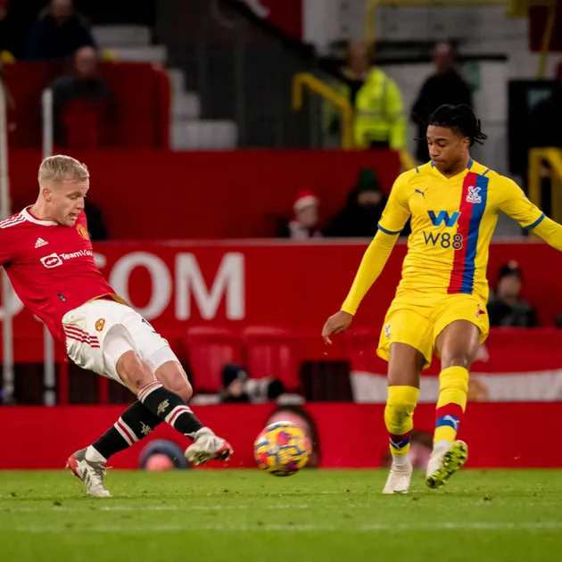 Donny van de Beek agrees terms ahead of United loan exit - Bóng Đá