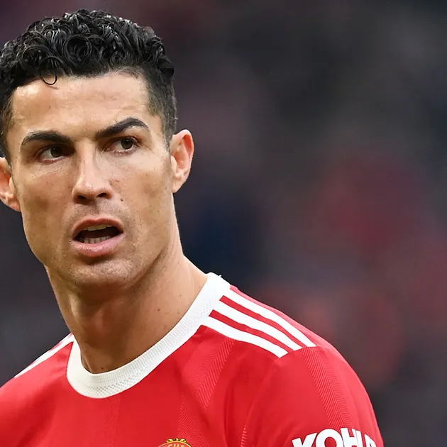 Gary Neville: Cristiano Ronaldo will be looking for a 'cameo role' at a top club - Bóng Đá