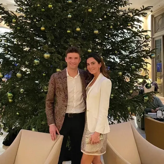 Lionel Messi join Premier League stars enjoying Christmas celebrations with family and friends - Bóng Đá