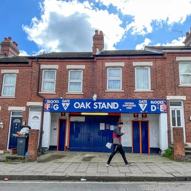 Luton will need a mad £10m three-month dash to get Kenilworth Road stadium - Bóng Đá