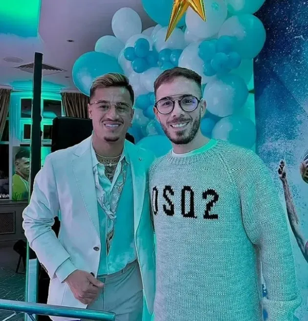 Inside Emiliano Martinez’s World Cup party at The Belfry Hotel, with Argentina-themed walls, trophy, DJ and dance floor - Bóng Đá