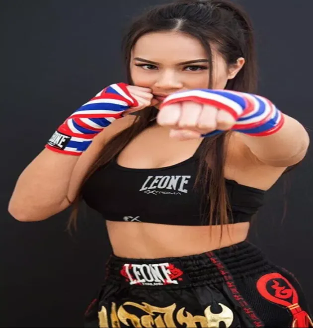 Everton new signing Moise Kean’s glorious Wag Nif Brascia is a kickboxing champ from Thailand, who is a complete knockout - Bóng Đá