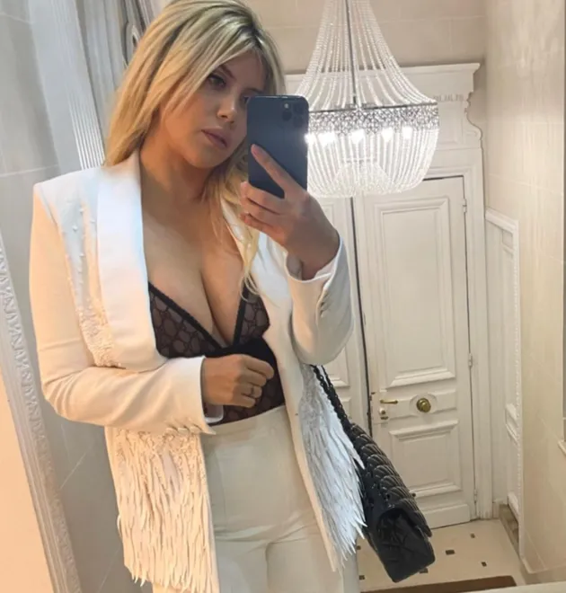 Wanda Nara sends fans into meltdown - Bóng Đá