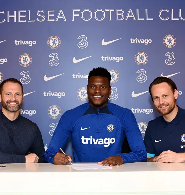 Official: Benoit - Chelsea - Bóng Đá