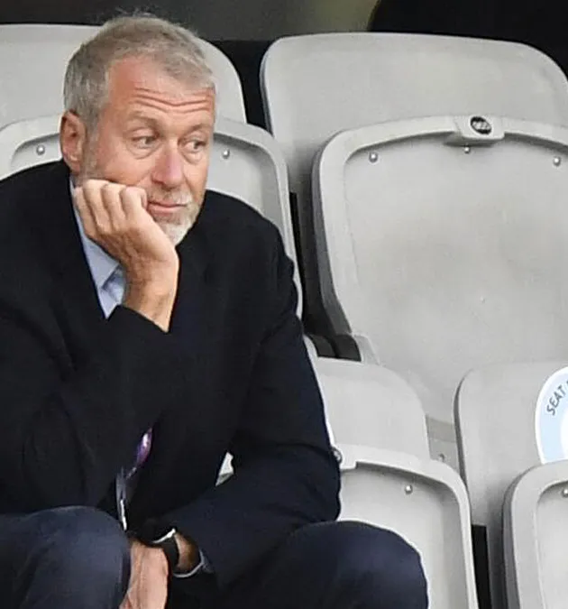 Roman Abramovich to receive offers to sell Chelsea this week with at least three parties interested - Bóng Đá