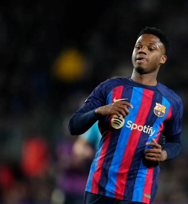 Fabrizio Romano has spoken about Manchester United’s potential interest in signing Ansu Fati from Barcelona in the summer. - Bóng Đá