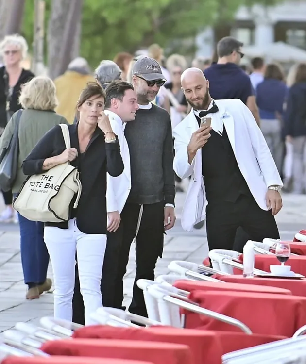 Pep Guardiola and wife Cristina take stroll and romantic boat trip - Bóng Đá