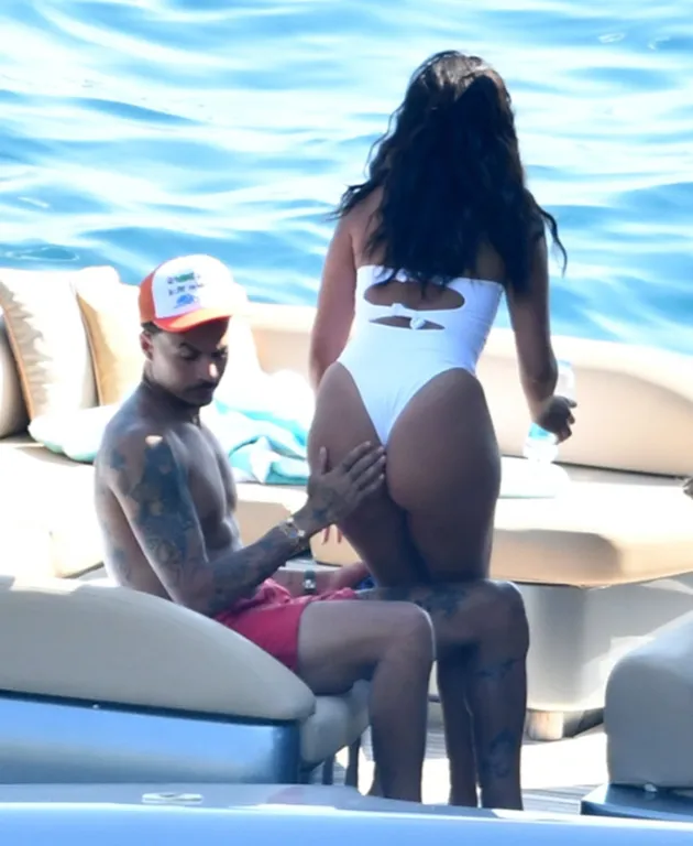 Dele Alli grabs stunning new girlfriend Cindy Kimberly - Bóng Đá