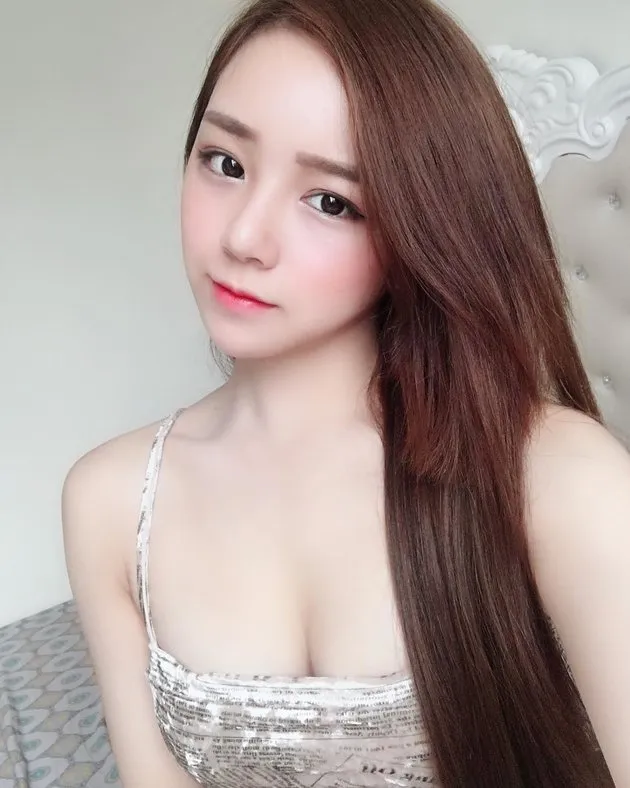 'Hot girl ngủ gật' lại đốt mắt fan bằng loạt ảnh đồ ngủ nóng bỏng - Bóng Đá