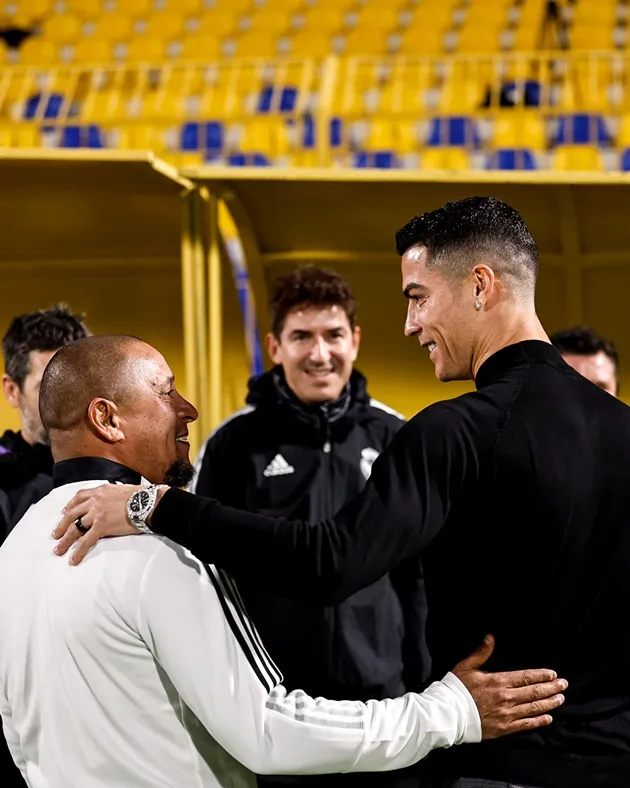 Ronaldo khiến CĐV Real Madrid bấn loạn - Bóng Đá