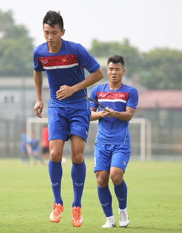 - Bóng Đá