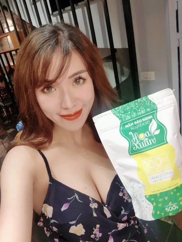 Hotgirl ngực khủng đòi cưỡng hôn U23 Việt Nam gây sốc với ảnh hở bạo - Bóng Đá