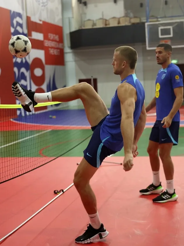 Maguire and Shaw kick back and relax as England stars - Bóng Đá