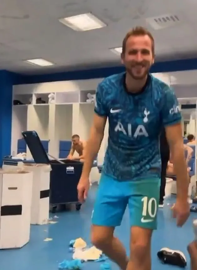 Harry Kane quậy tung nóc mừng Tottenham vượt vòng bảng C1 - Bóng Đá