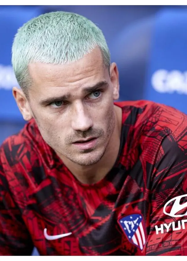 Griezmann xin tha thứ - Bóng Đá