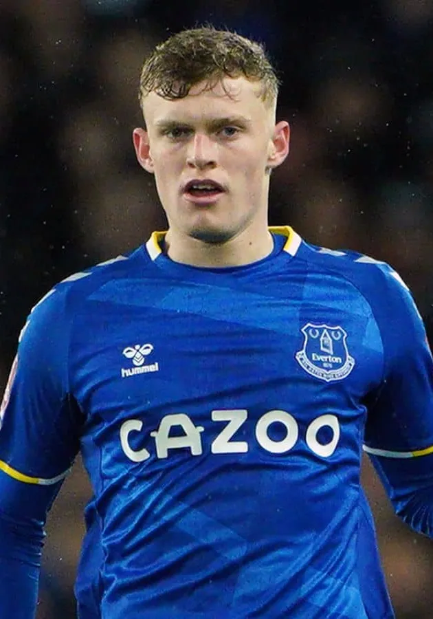 Manchester United target Everton starlet as Erik ten Hag aims to strengthen Reds spine - Bóng Đá