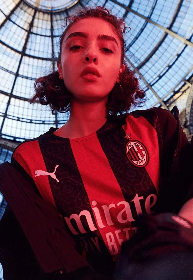 The new Milan home kit - Bóng Đá