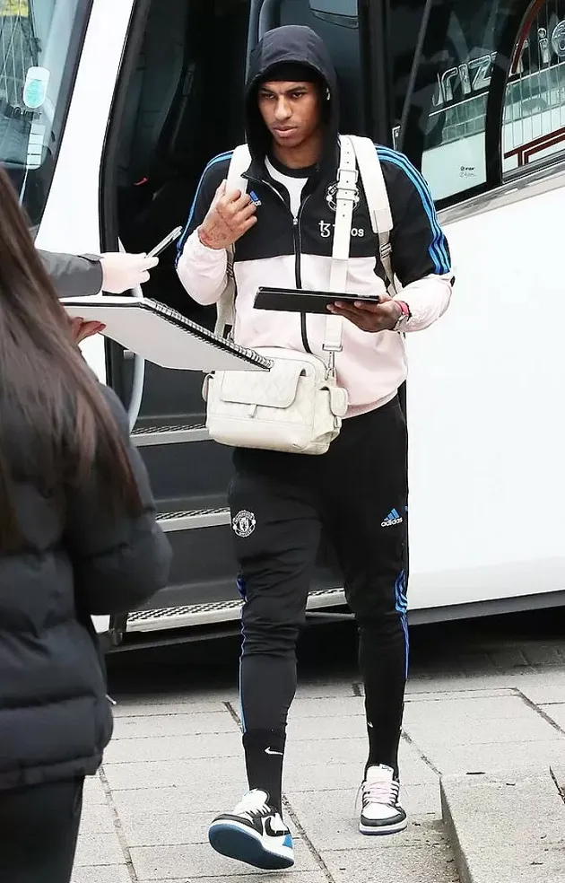 Marcus Rashford travels with Man Utd squad ahead of Carabao Cup final - Bóng Đá