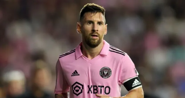 Rõ khả năng Ronaldo đối đầu Messi vào tháng 1 - Bóng Đá