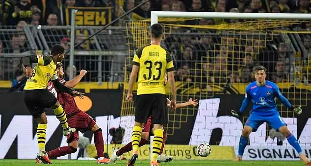 Reus lập cú đúp, Dortmund hủy diệt đối thủ 7 bàn không gỡ - Bóng Đá