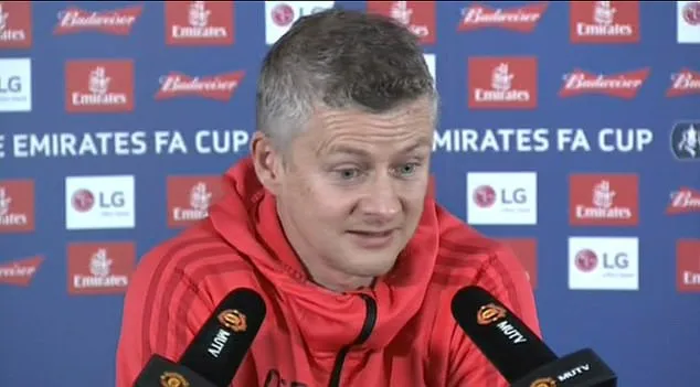 Ảnh Man Utd đến sân tập - Bóng Đá