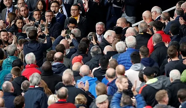 Xuất hiện điều đặc biệt nhất trong ngày Sir Alex Ferguson trở lại Old Trafford - Bóng Đá