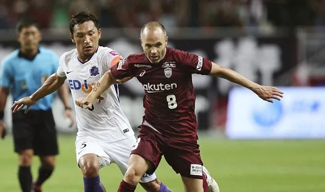 Cận cảnh pha làm bàn đẳng cấp của Andres Iniesta - Bóng Đá