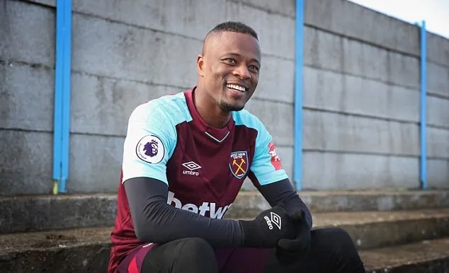 Lần đầu của Patrice Evra ở West Ham - Bóng Đá