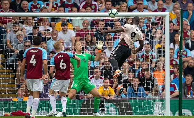 Lukaku lên đồng, CĐV phát hiện ra 'bùa hộ mệnh' khiến tất cả bật ngửa - Bóng Đá